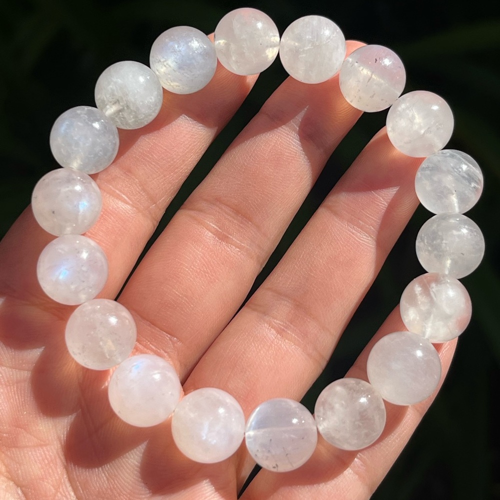 12mm stretchable blue moonstone bracelet with‎ inclusions 0219